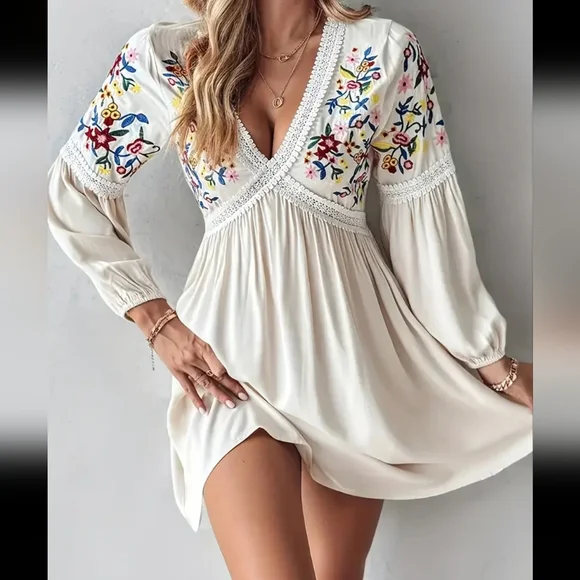 Ivory mini dress with luscious bright embroidery on shoulders and sleeves, new - Picture 1 of 4